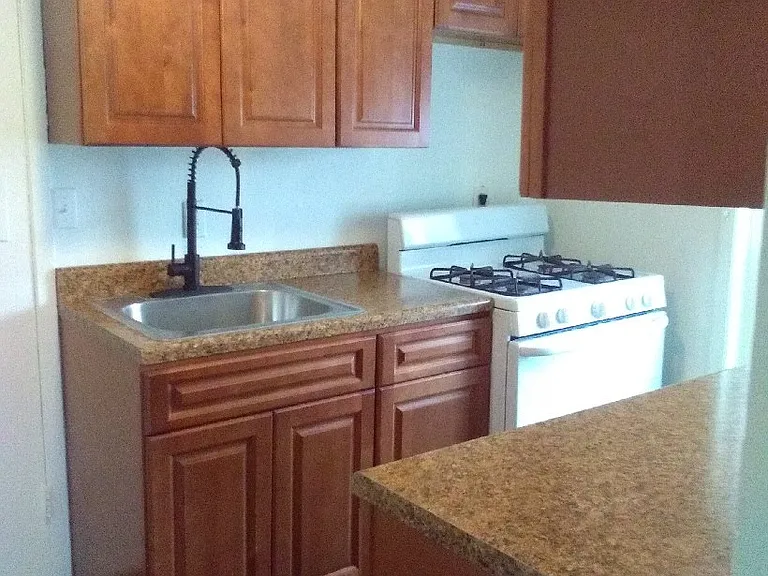 8 Jefferson St #3 — Photo 2