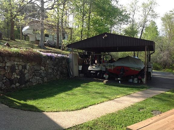 4th image of 464 Beckys Creek Dr