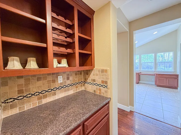 342 Stanforth Ct — Photo 8