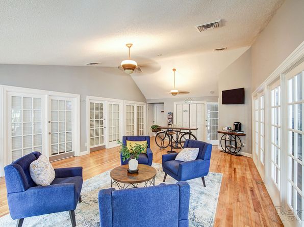 18 Weather Hill Cir #6-12B