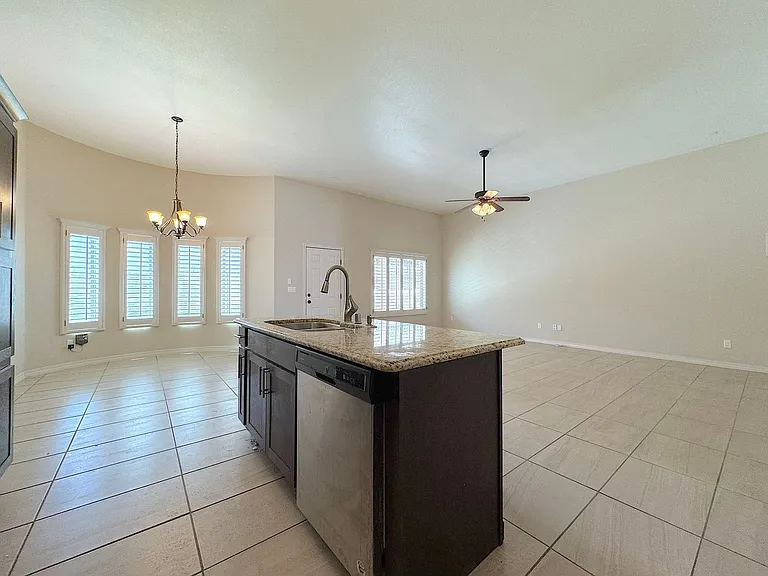 7844 Enchanted View Dr — Photo 12