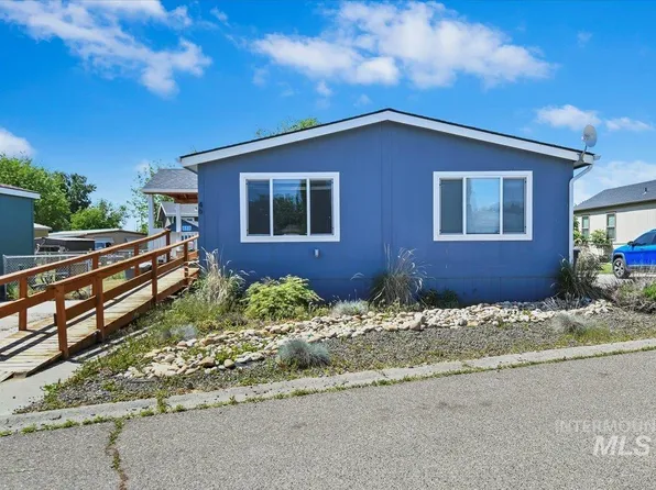 1500 W 7th St #46, Weiser, ID 83672