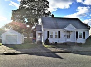 21 Preneta St, Pawtucket, RI 02861