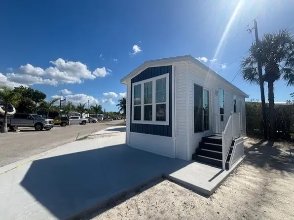 326 Marie Ln #326, Naples, FL 34104