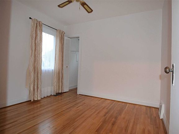 3rd image of 28 Hollis Ave