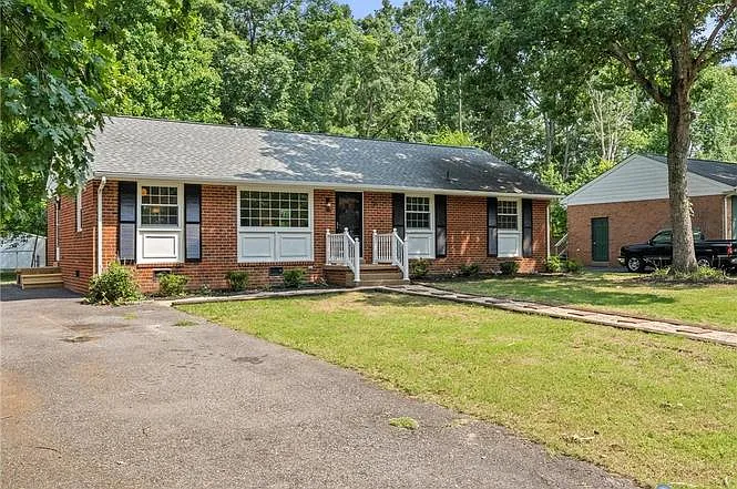 3 bed, 1378 sqft, $1,800 — Photo 3