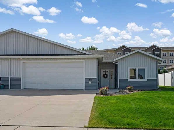811 Bremner Ave, Bismarck, ND 58503