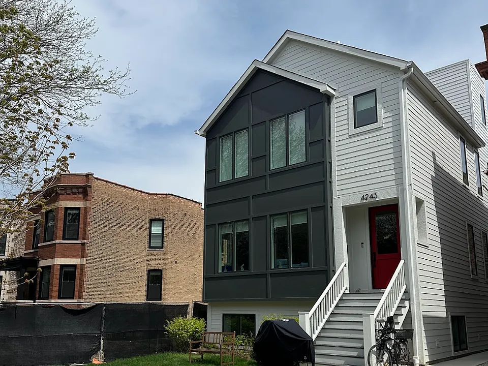 4247 N Damen Ave #1R
