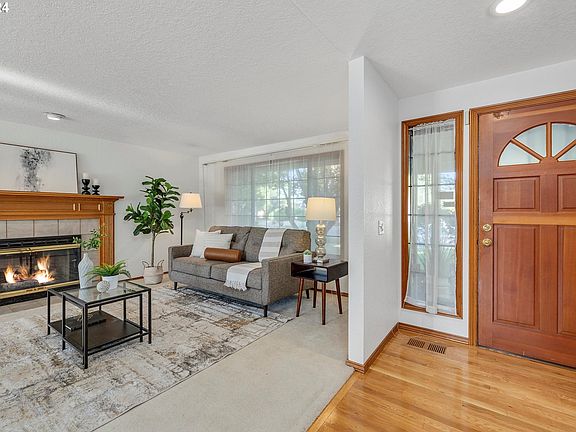 5th image of 1230 NE 54th Ave