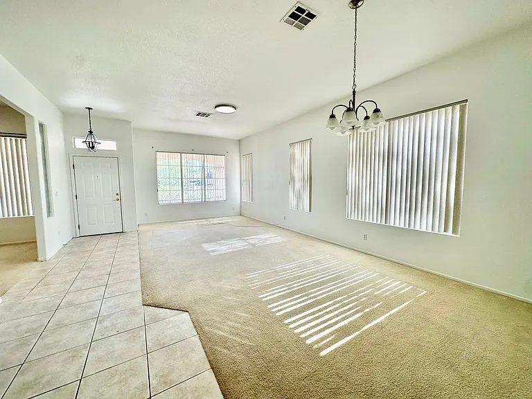 9103 Imperial Castle Ct — Photo 5