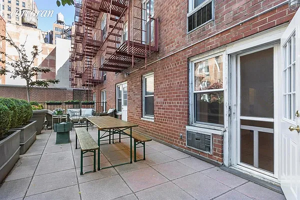 Rented by Corcoran | media 18