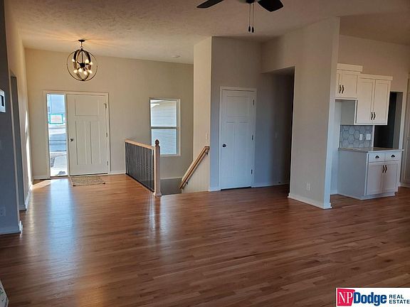 2nd image of 10426 S 106th St