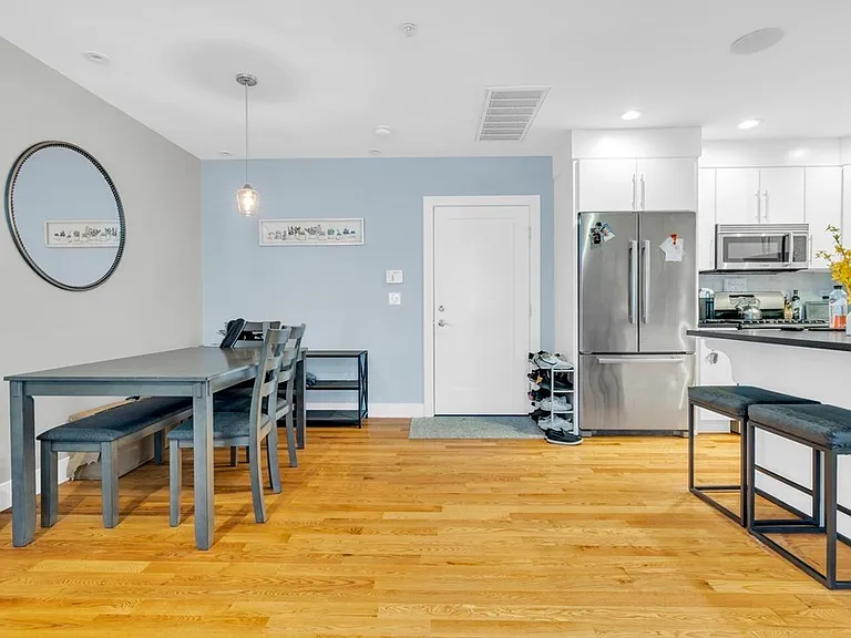 157 Hancock St #14 — Photo 4
