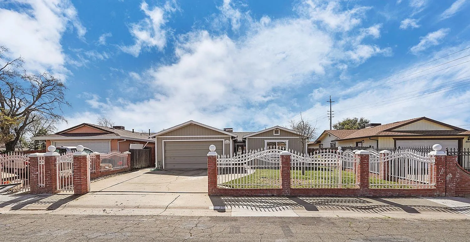 2514 21st Ave photo 1