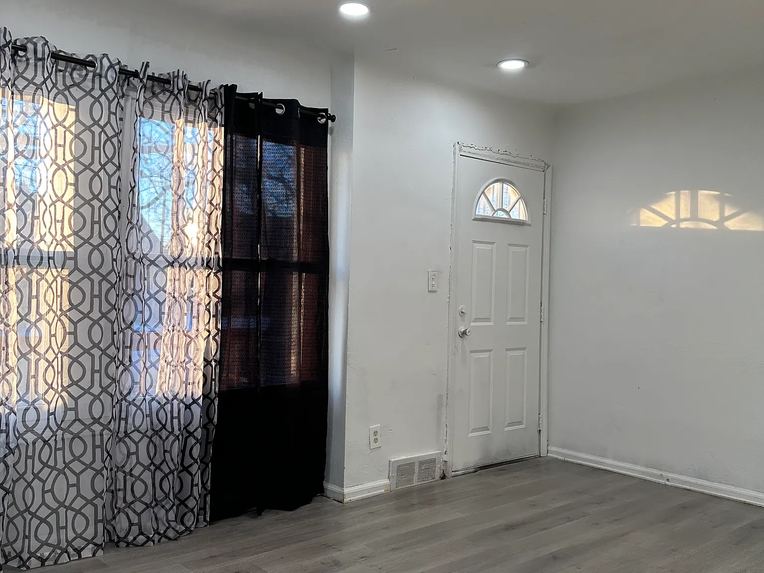 4 bed, 1333 sqft, $1,400 — Photo 3