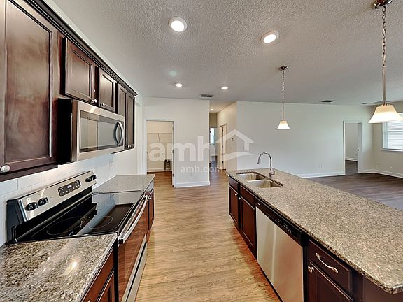 3rd image of 3054 Creek Village Lane Grn