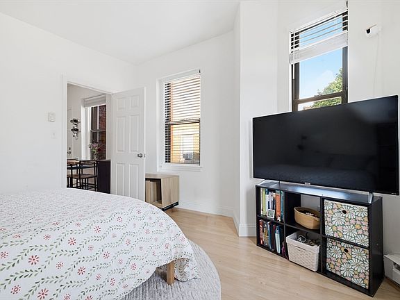 5th image of 1810 Dorchester Ave APT 7