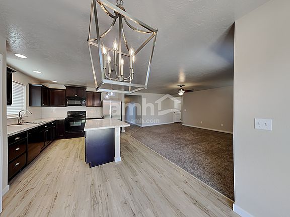 5th image of 676 N Keagan Way