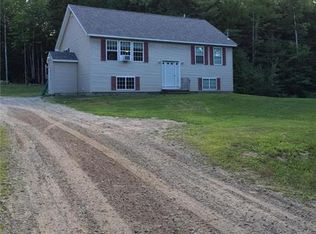 132 Noble Rd, Oxford, ME 04270