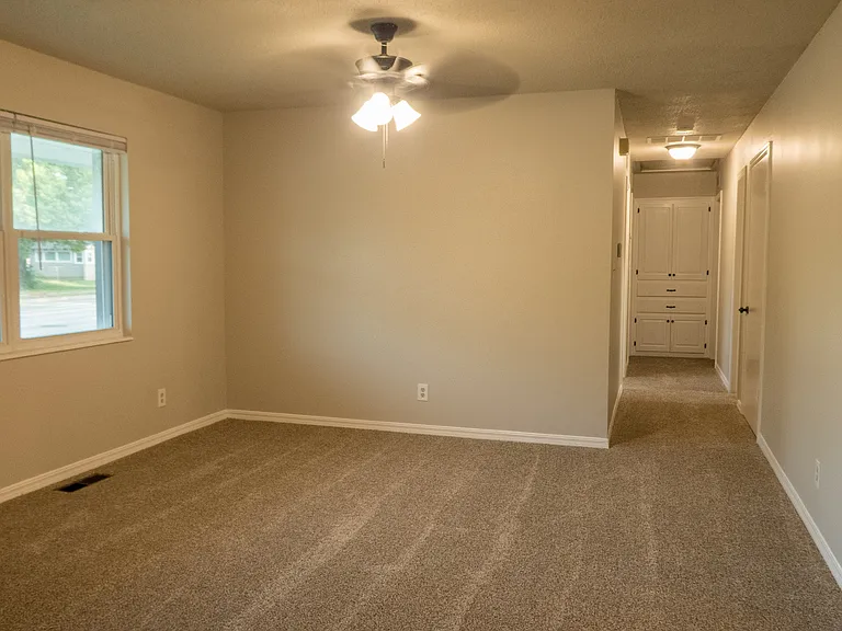 517 N Broadway — Photo 26