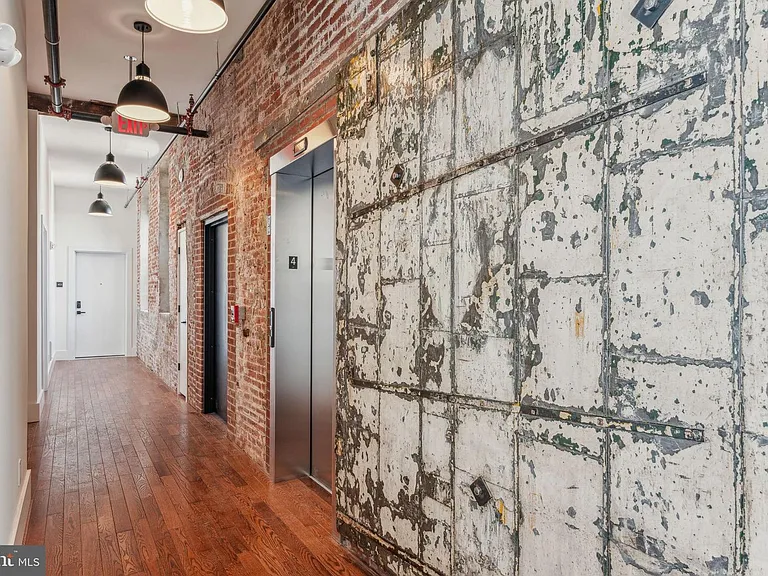 1801 N Howard St #302 — Photo 22