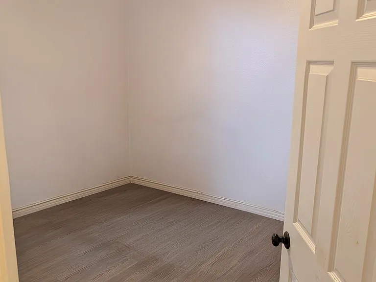 9301 Preston Trl — Photo 17