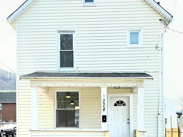 228 Stutzman St, Johnstown, PA 15906