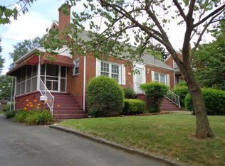 2330 Carlton Rd SW, Roanoke, VA 24015