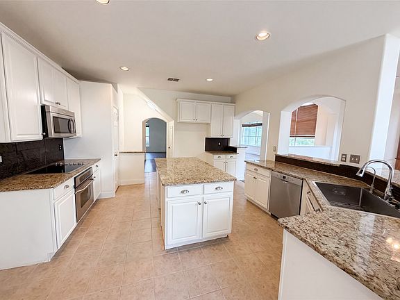 2nd image of 2446 Chesterfield Rd