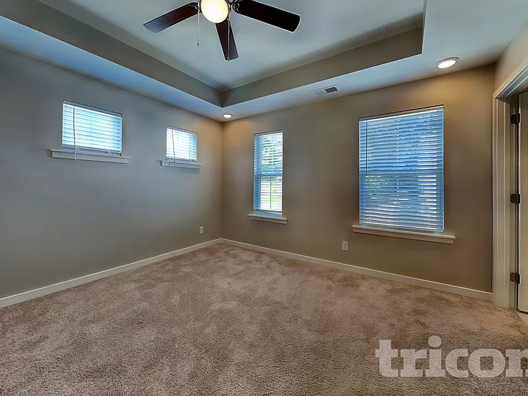 13869 Hill St — Photo 9