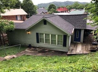 130 Highland Ave, Paintsville, KY 41240