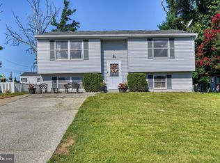 4 Pearlwood Ct, Parkville, MD 21234