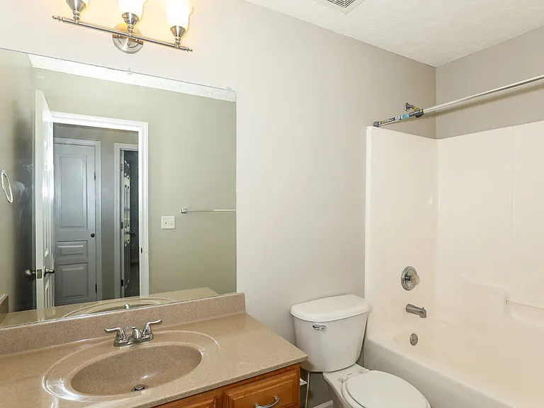 1101 Marsh Ct — Photo 17