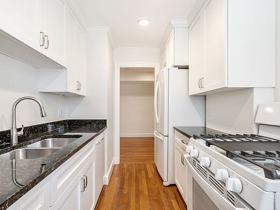 2nd image of 549 Centre St APT 2