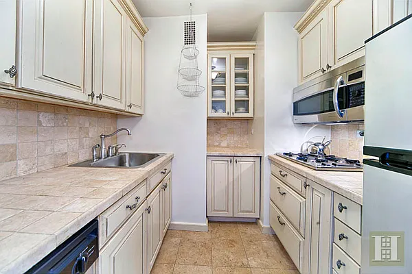 Sold by Halstead Real Estate | media 10