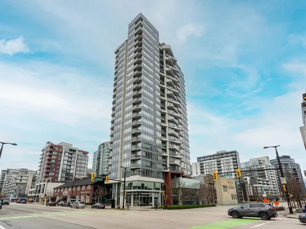 1775 Quebec St #1604, Vancouver, BC V5T 0E3
