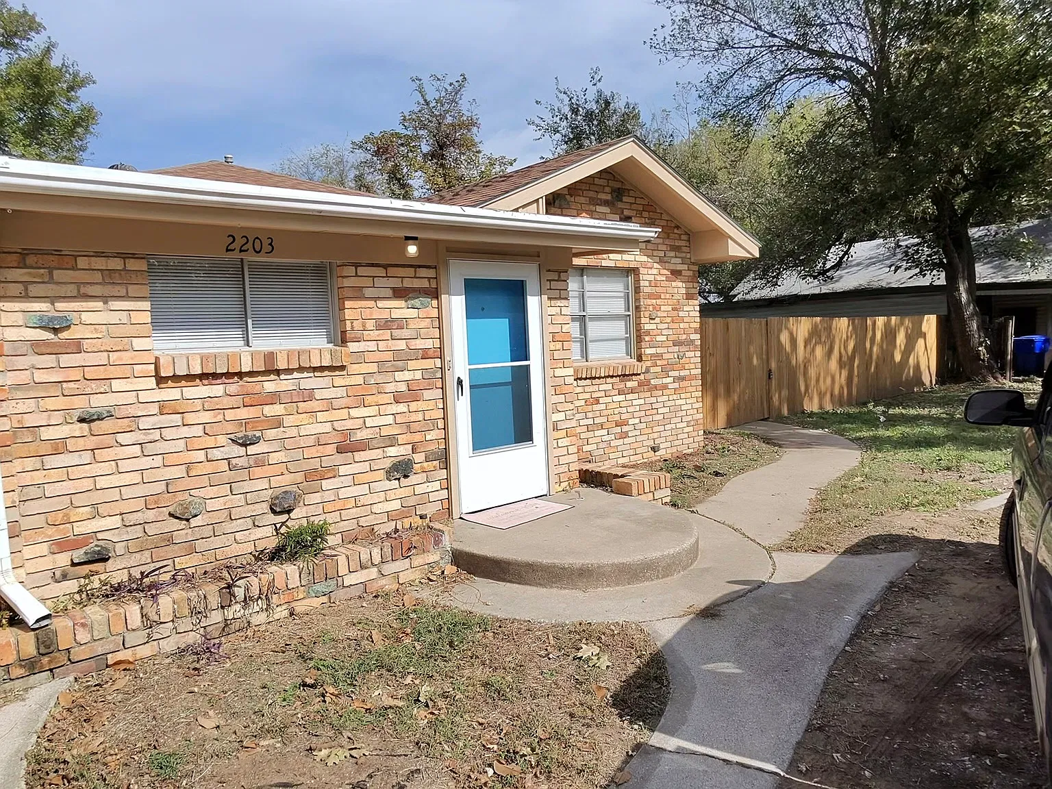 3 bed, 1702 sqft, $1,800 — Photo 1