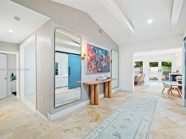 200 W Mashta Dr, Key Biscayne, FL 33149
