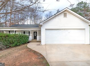 355 Mountainview Dr, Covington, GA 30016