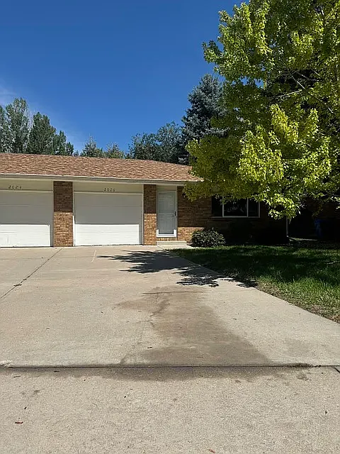 2 bed, 950 sqft, $1,900 — Photo 4
