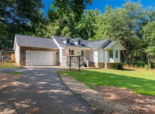 4567 Hickory Grove Rd, Sharon, SC 29742