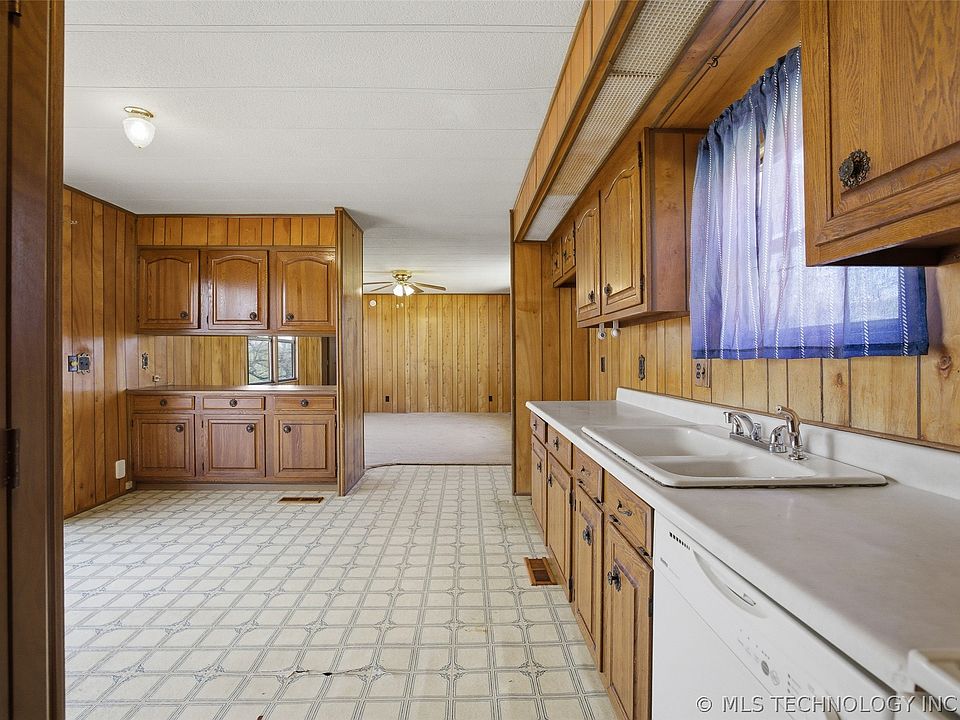 37th image of 1503 S 262nd West Pl