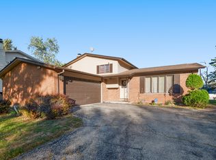 22533 Arquilla Dr, Richton Park, IL 60471