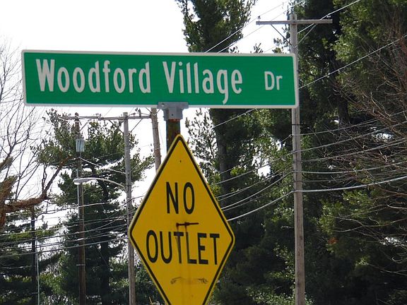 3rd image of 105 Woodford Village Dr