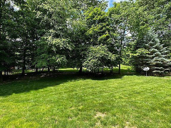 4th image of 1660 Harrison Pond Dr