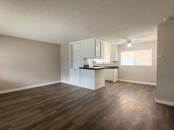 2nd image of 2609-2615 Fairmount Ave #2609-02