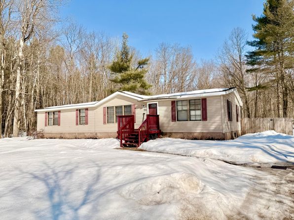 554 Route 374, Cadyville, NY 12918