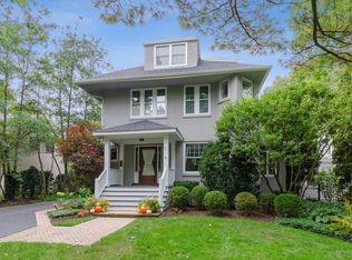 806 Locust St, Winnetka, IL 60093