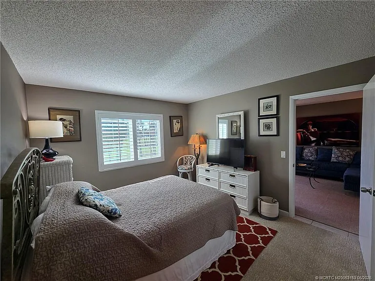 5564 NE Gulfstream Way — Photo 29