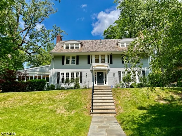 215 Wyoming Ave, Maplewood Twp., NJ 07040
